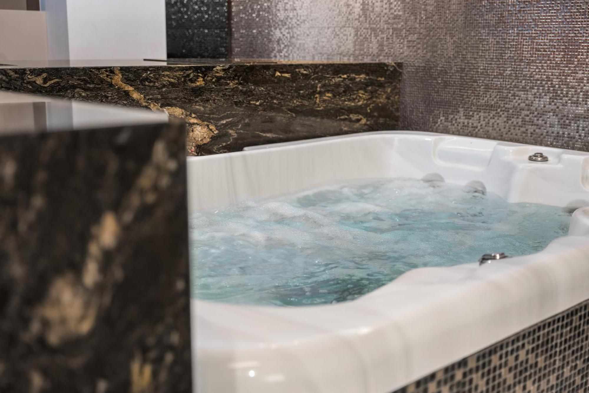 Secret Lounge - Cozy Studio With Sauna And Jacuzzi Аеропорт Вільнюс Екстер'єр фото